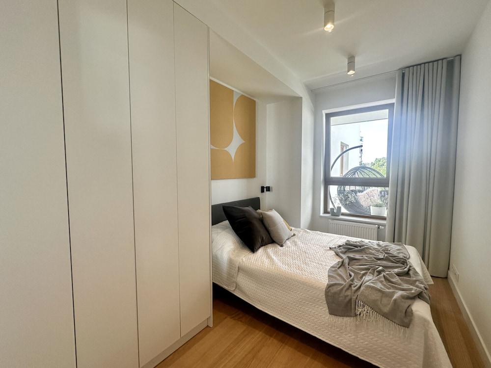 Wola Apartment by Renters Prestige view 2