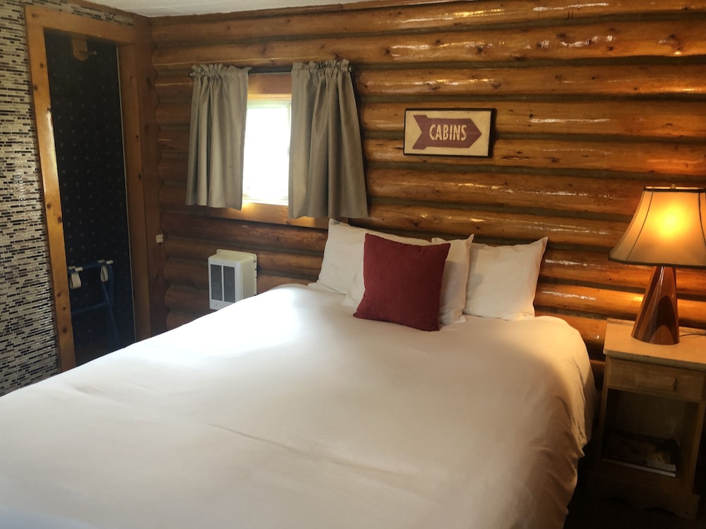 Sportsmans Lodge