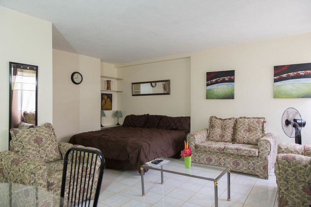 Hotel Island Breeze Studio - Image 1