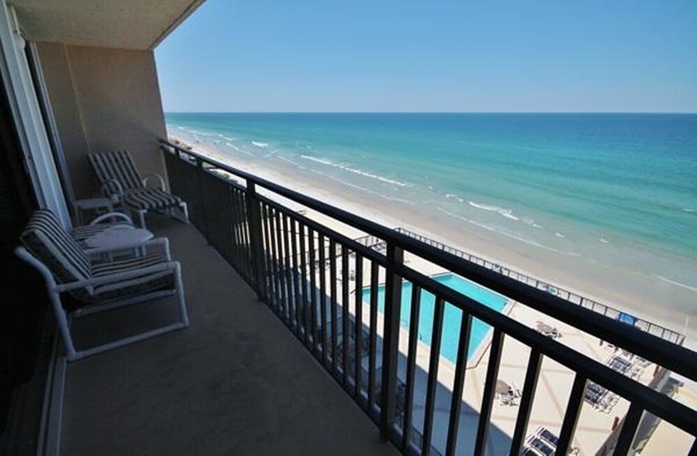 Moontide B707 Apartment 2 view 4