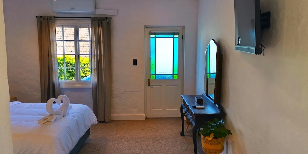 Guinea Fowl Lodge