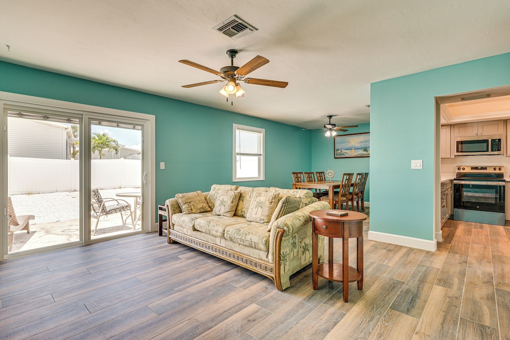 3 Mi to Fort Myers Beach: Unit w/ Furnished Patio!