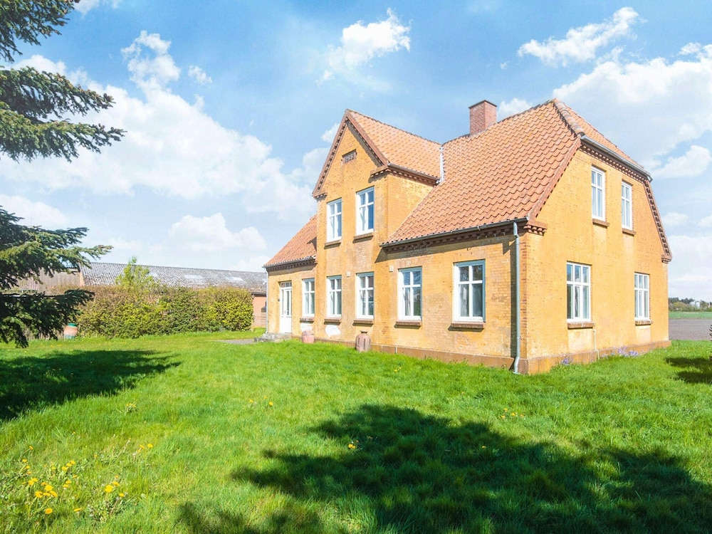 6 Person Holiday Home in Grenaa