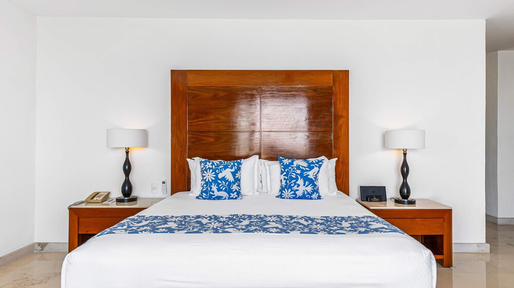 HOLT Grand Miramar Residences