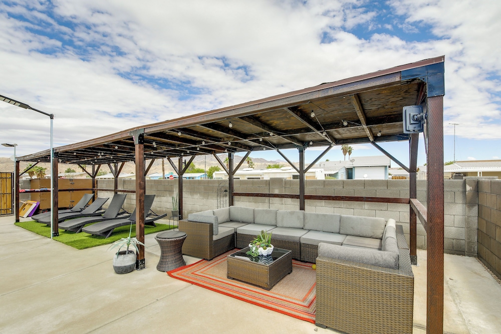 Welcoming Bullhead City Home w/ Pool & Game Room!