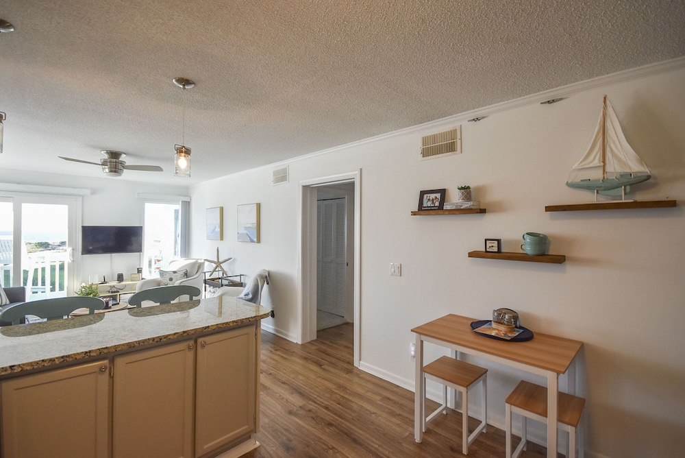 Coastal Condo w/ Public Atlantic Beach Access view 5