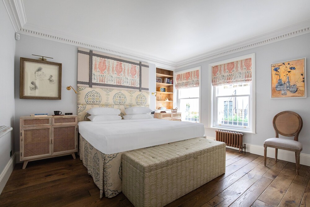 Ladbroke Gardens VII by Onefinestay