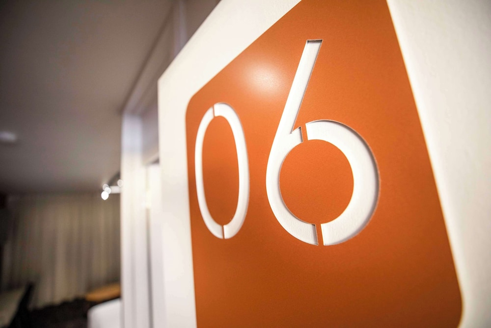 Palace in Paradise - Image 4