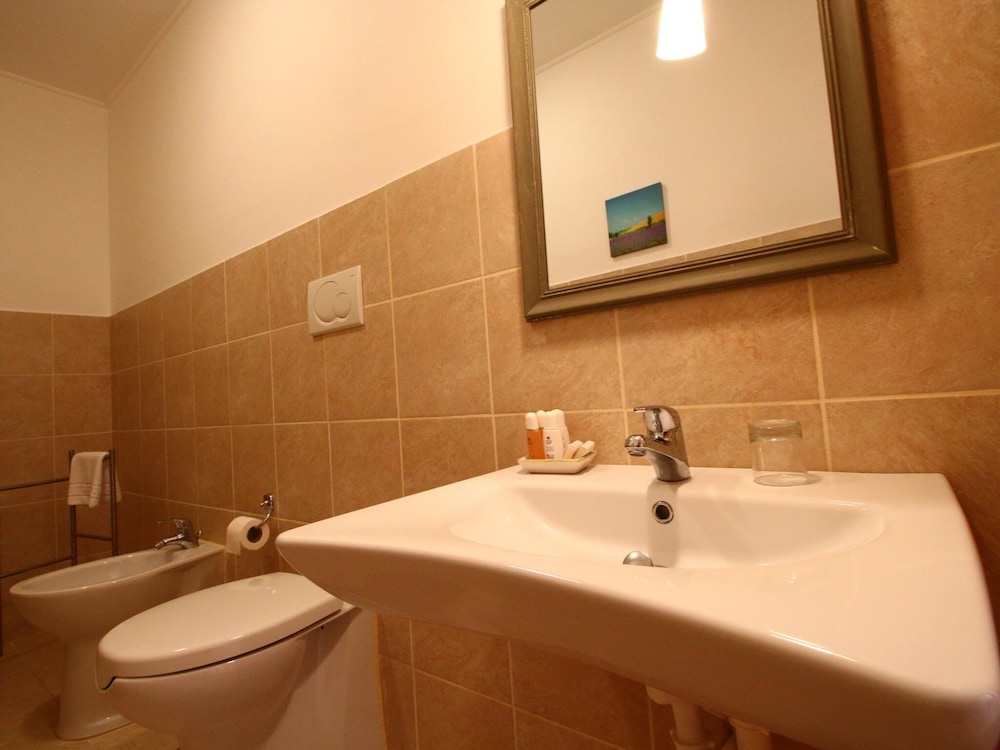Photo 31