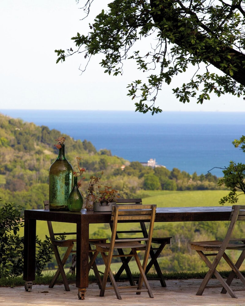 Castello di Granarola Relais – Adults Friendly