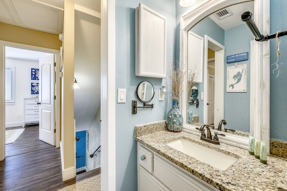 Gulf Highlands by Book That Condo