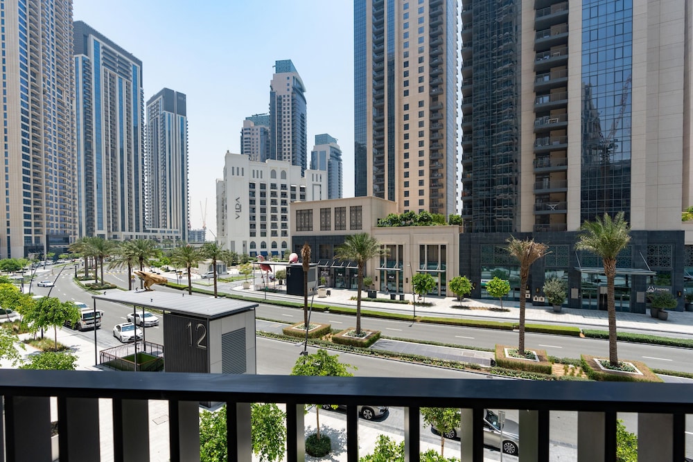 GLOBALSTAY. Creek Horizon Tower 2