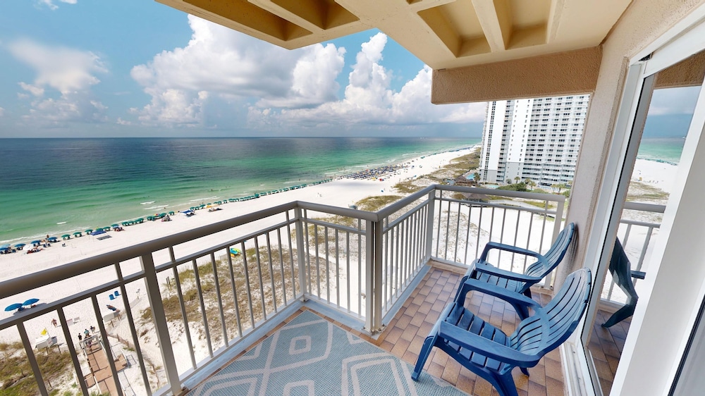 Destin Towers 113 2 Bedroom Condo