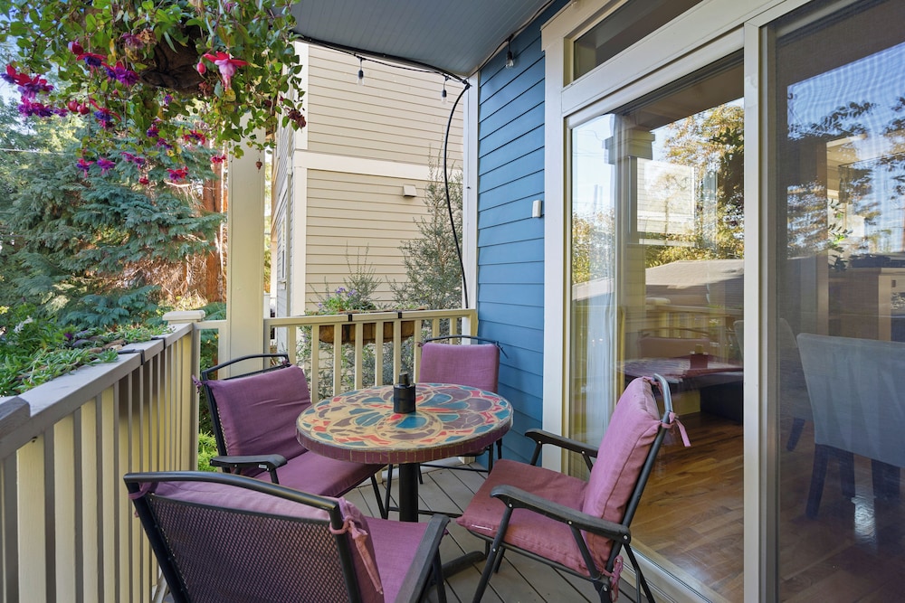 Cozy Modern Craftsman in North Portland
