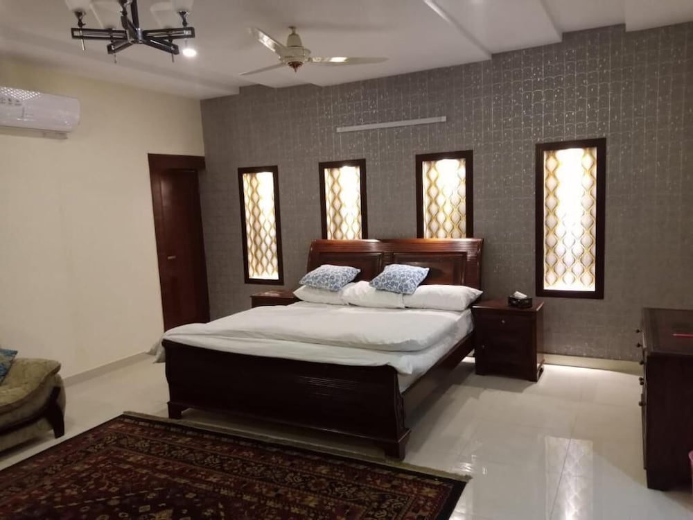 Green Hilton Guest House Islamabad view 3