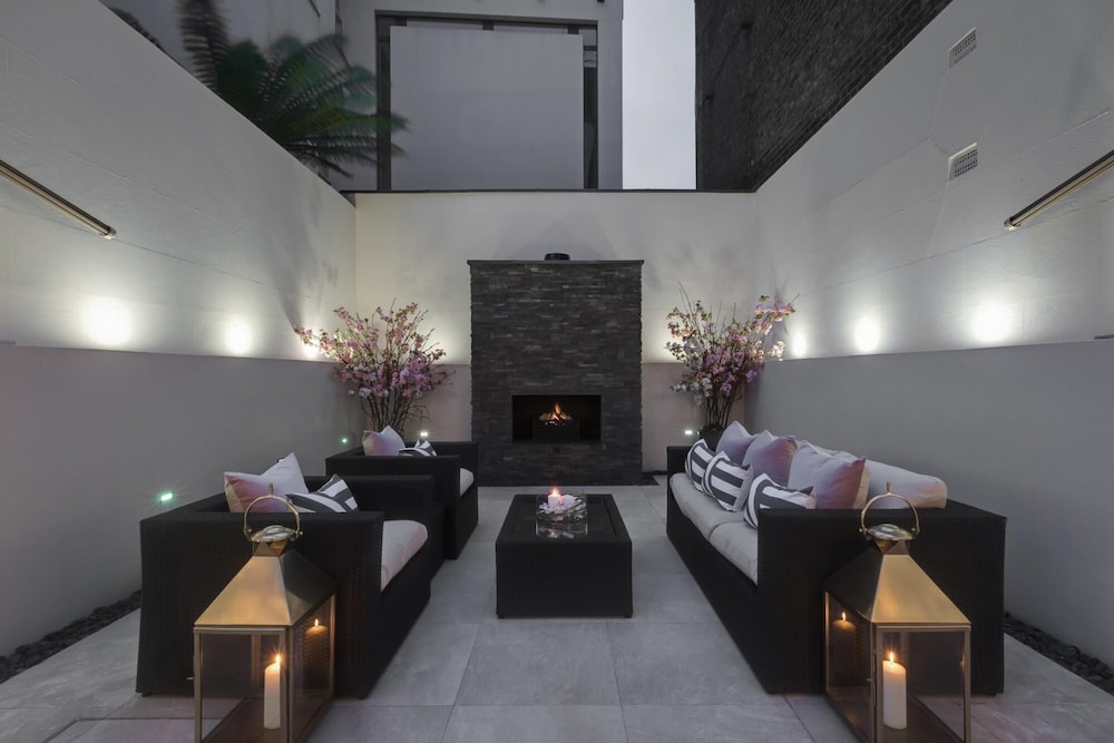53 Lower Belgrave Street