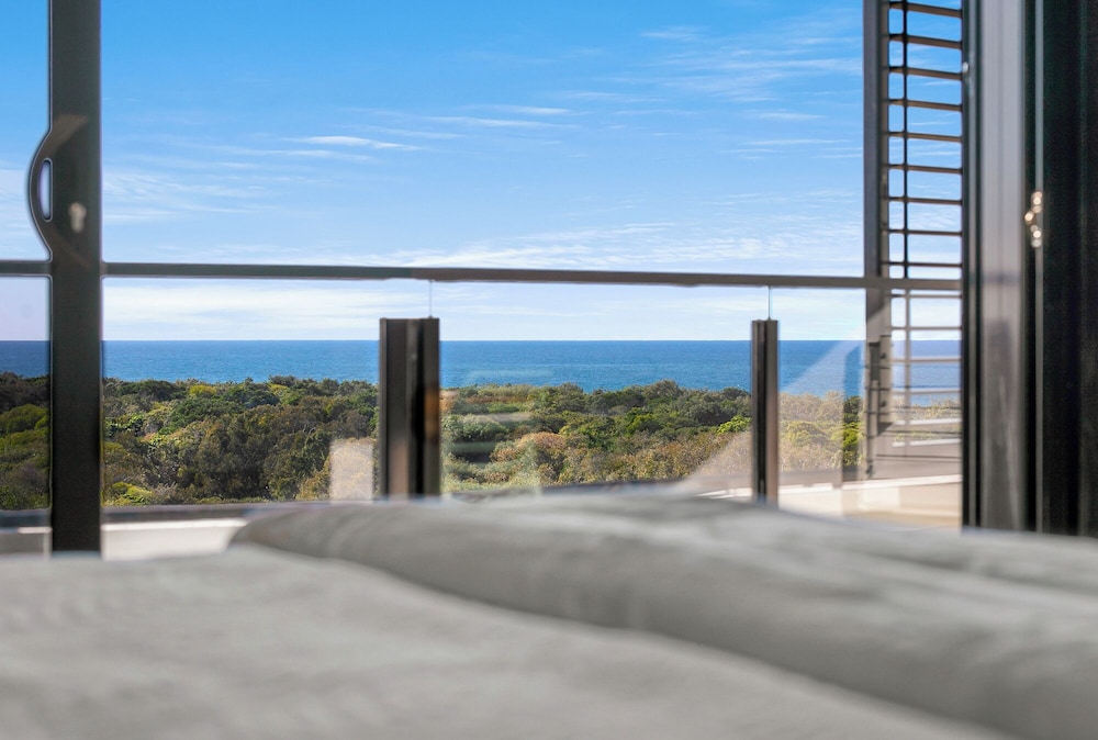 Zinc Bokarina Beach