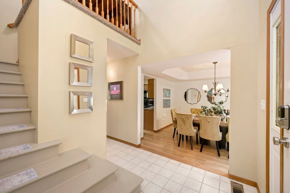 Shady Grove 4 King Beds, Dog Run & Outdoor Fun