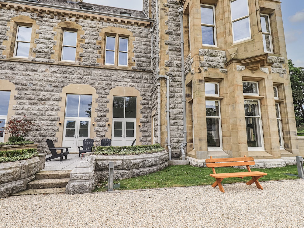 The Myles Suite Stone Cross Mansion