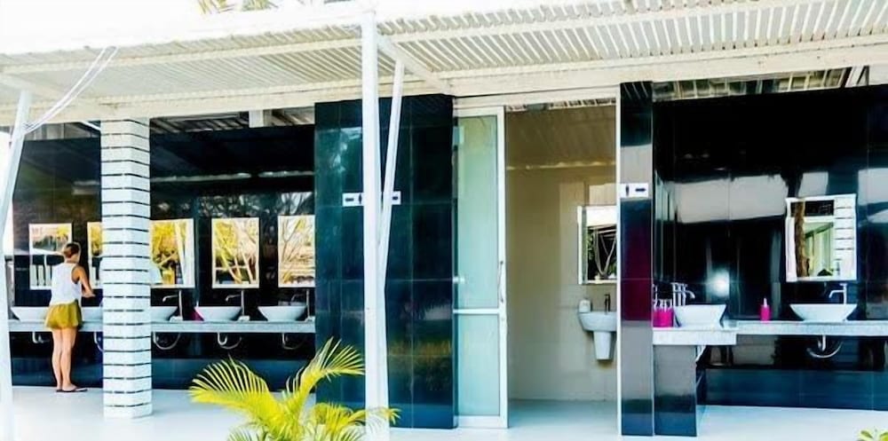 INFINITY Beach Club - Hostel
