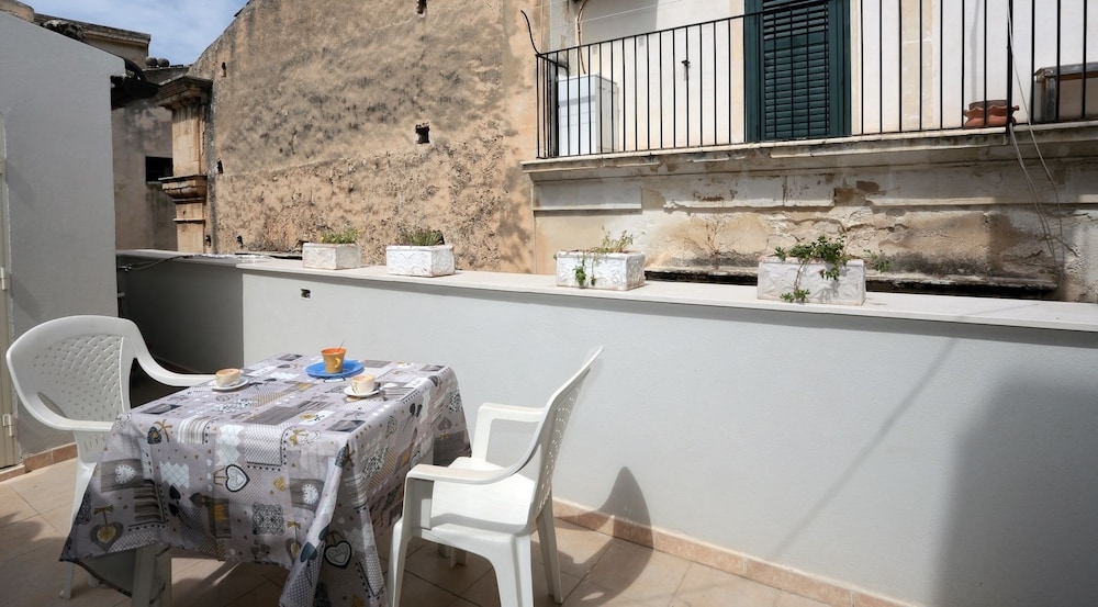Casa Marinella view 3