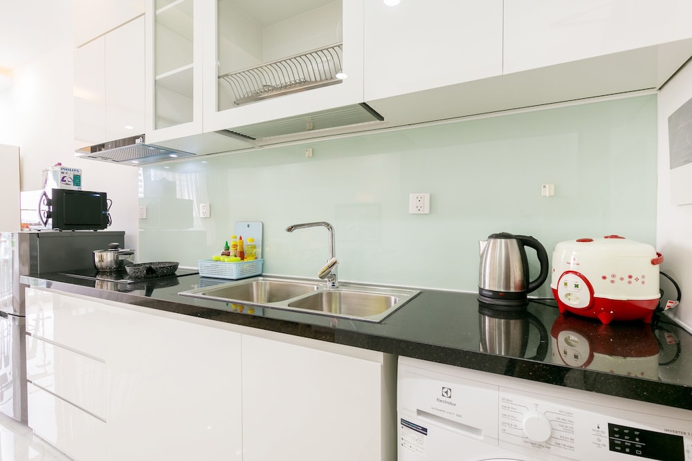 Jennifer House - Millenium Apartment