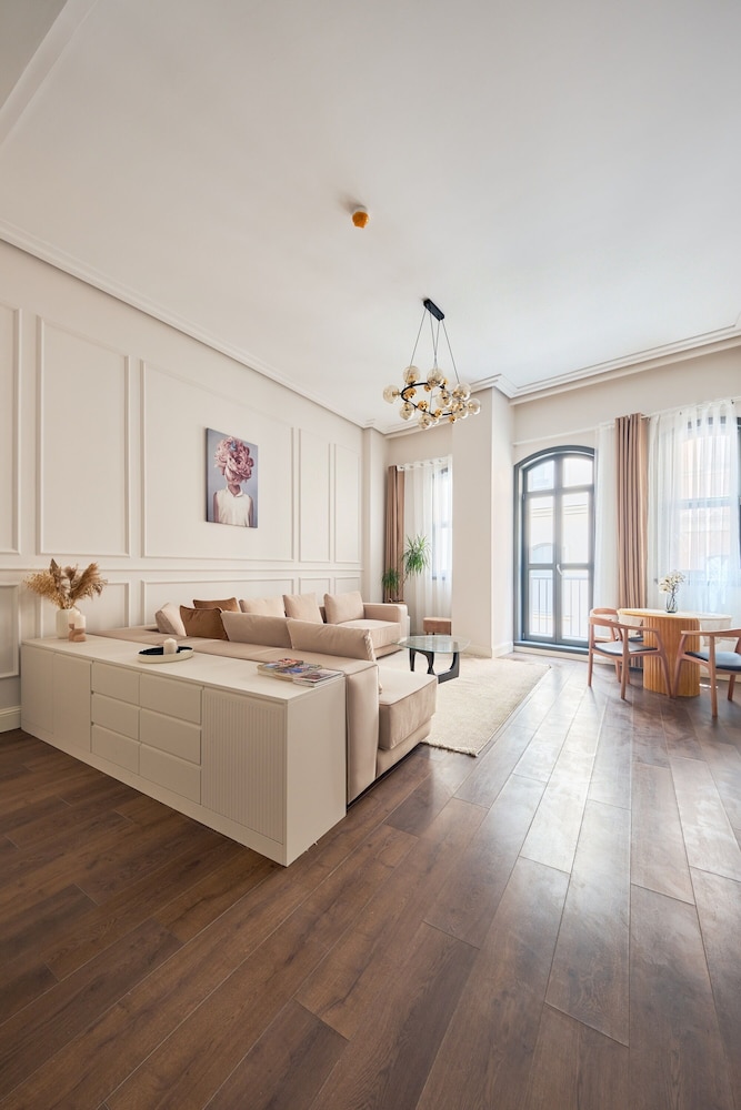 Taksim 360 Lagirio Residence