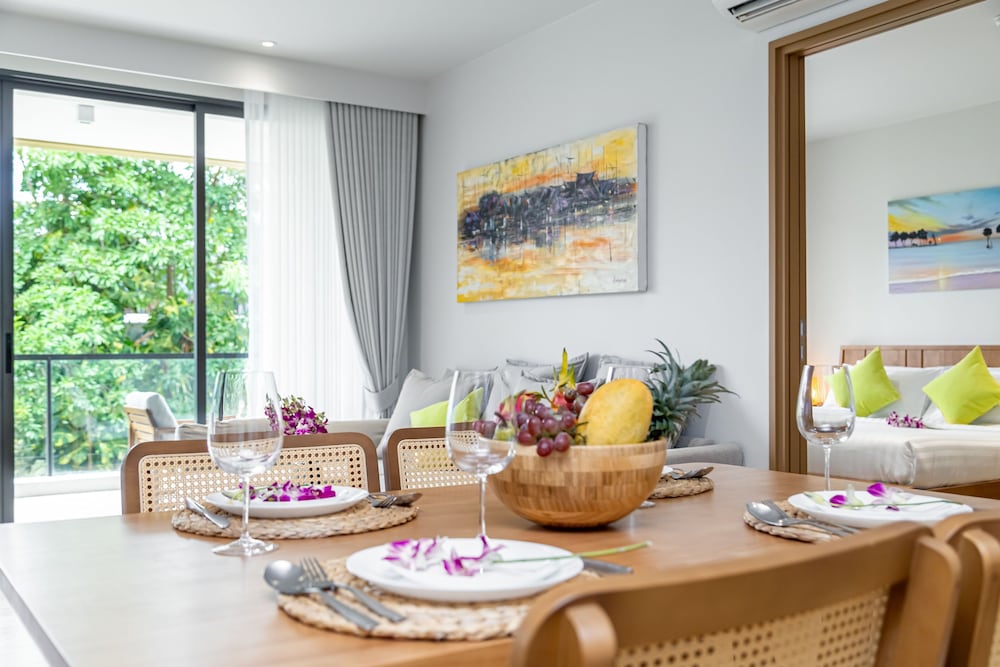 Seaside 2BR 200 m to BangTao beach