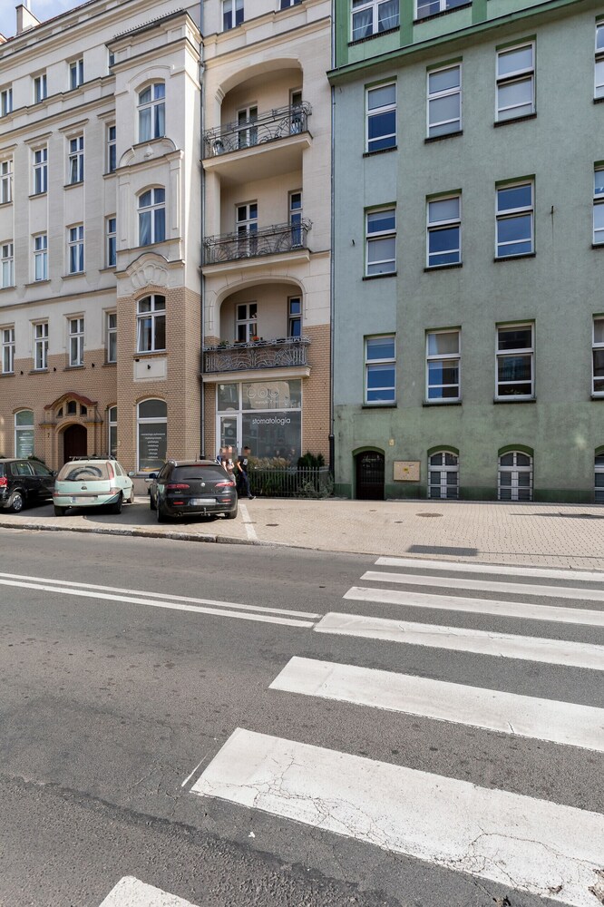 Apartments Poznan MTP by Renters view 2