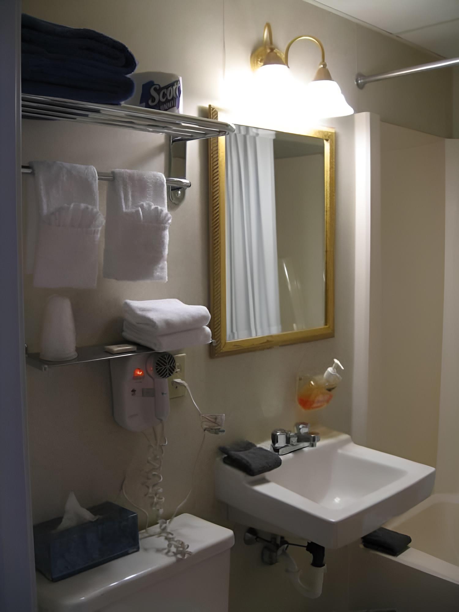 Sea Whale Motel - Property Image 20