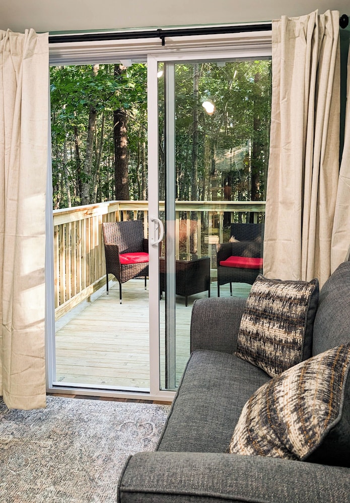 Hinckleys Dreamwood Cottages