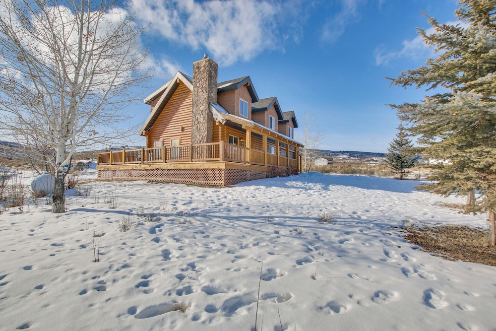 Garden City Cabin ~ 6 Mi to Bear Lake State Park! view 3