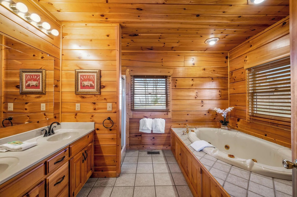 Lookout Lodge