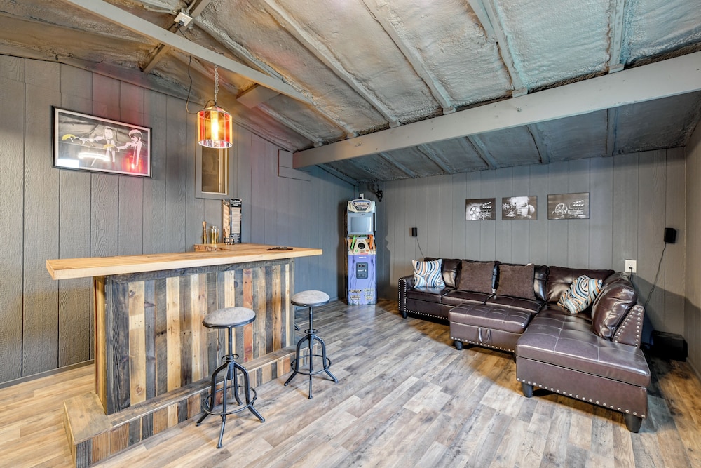 Riverfront Retreat w/ Near Boat Launch in Nineveh!
