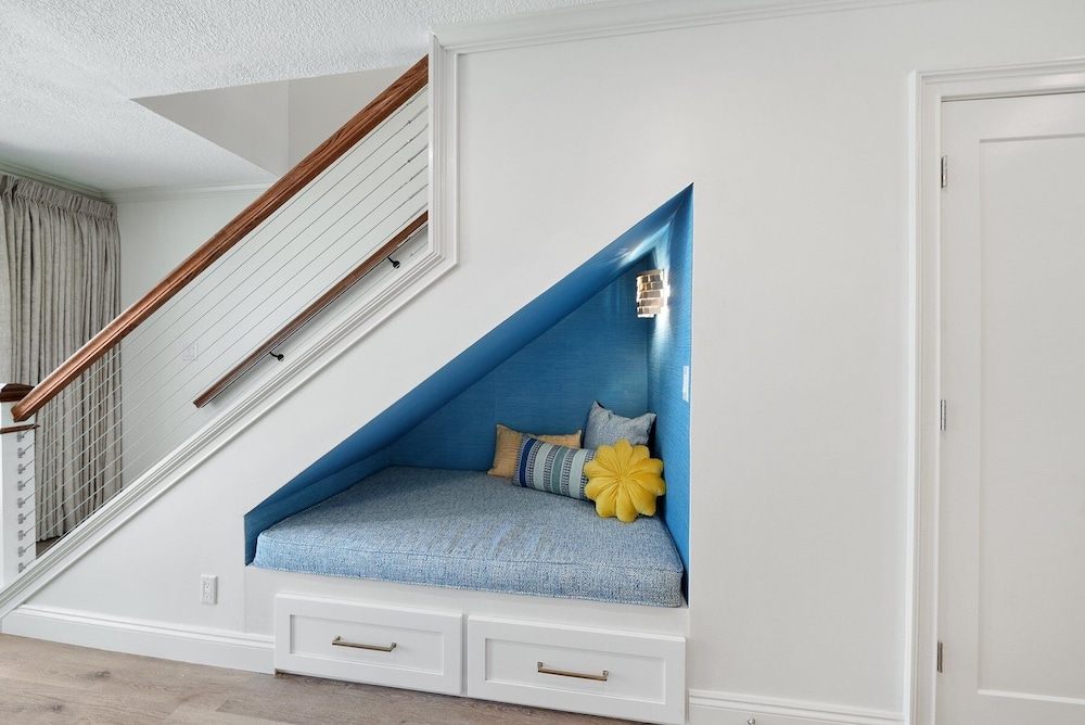 30a Hideaway 2 Bedroom Townhouse by RedAwning view 5