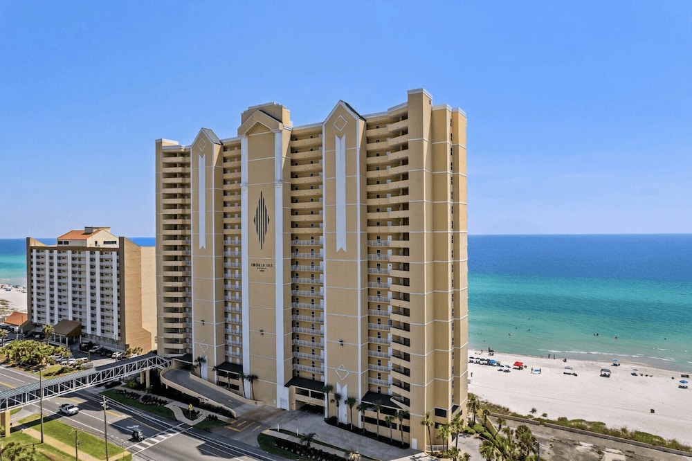 Emerald Isle 701 by Avantstay Gul Front Corner Unit 2 Pools