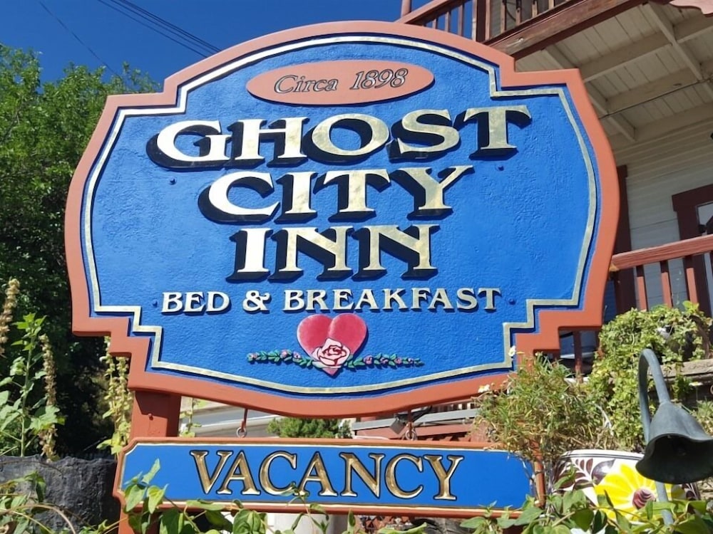 Ghost City Inn