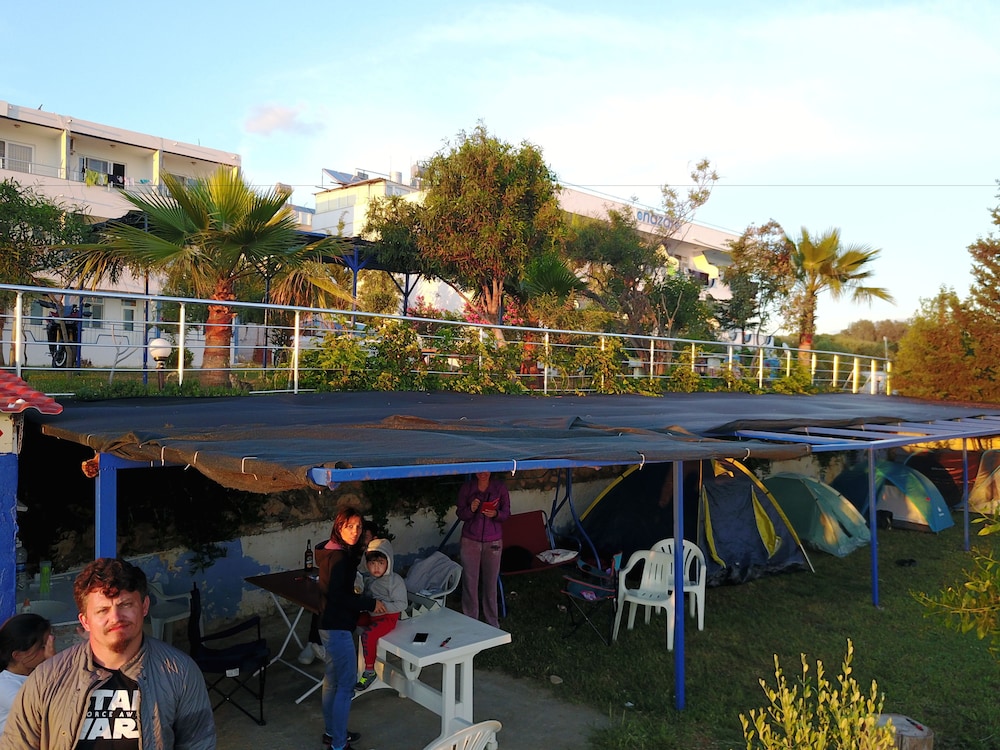 Mavi Cennet Camping Pansiyon