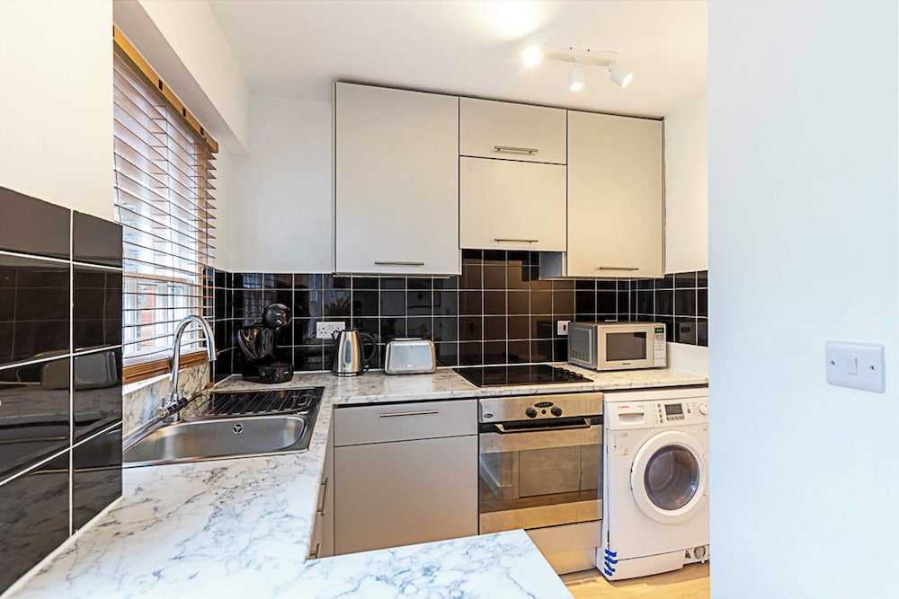 Putney Chic 1-bed Gem
