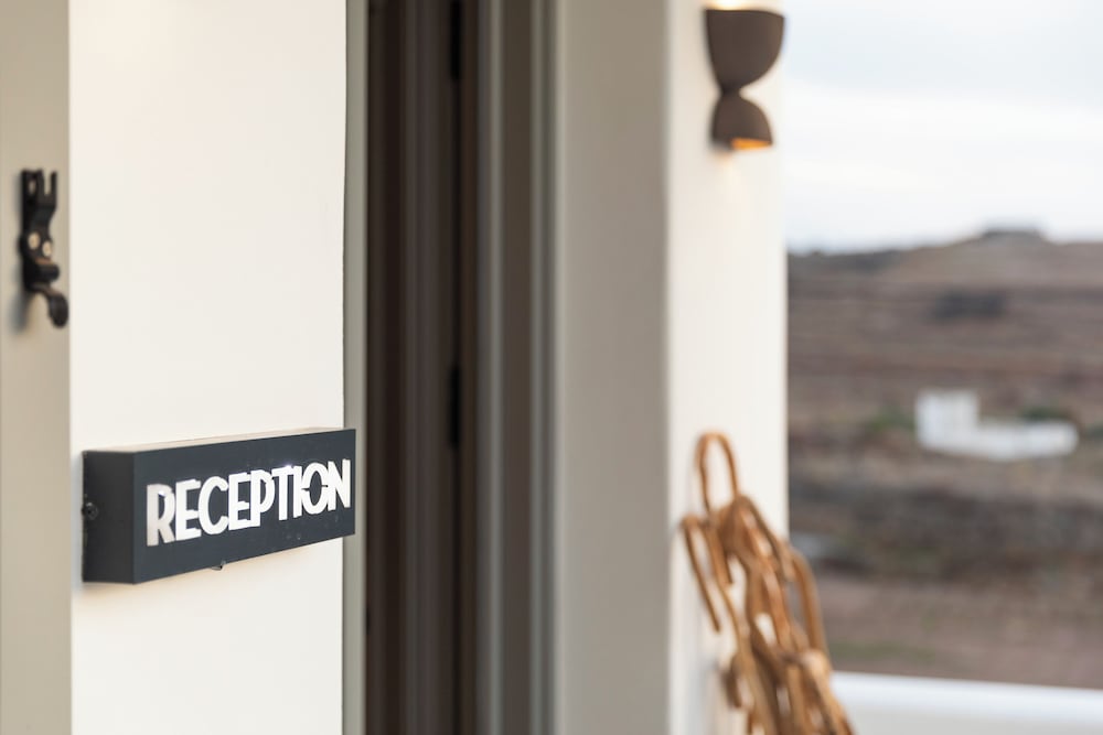 Chora Kythnos Suites