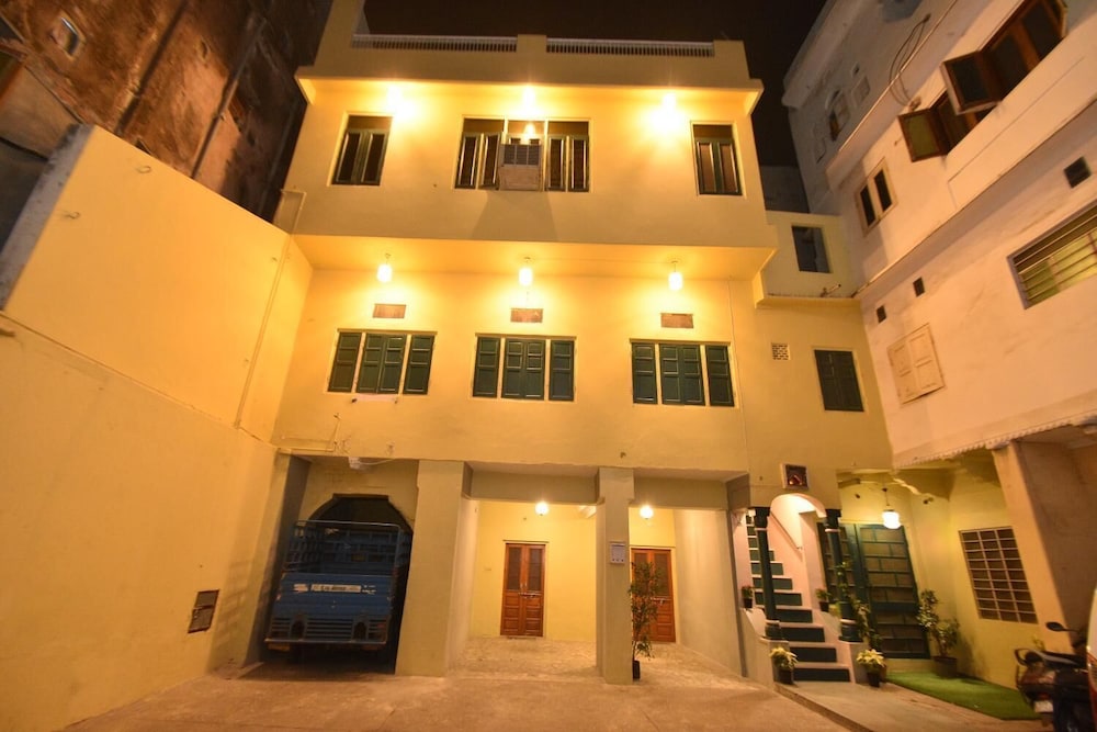 Pink Elephant Haveli - Hostel view 3
