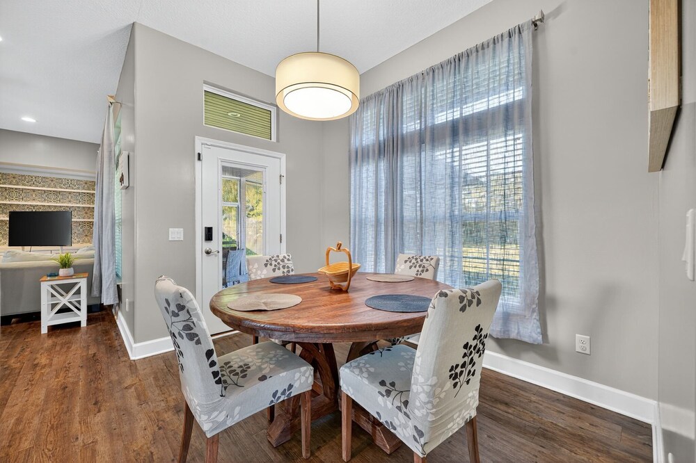 Floridays Manor 4 Bedroom Home