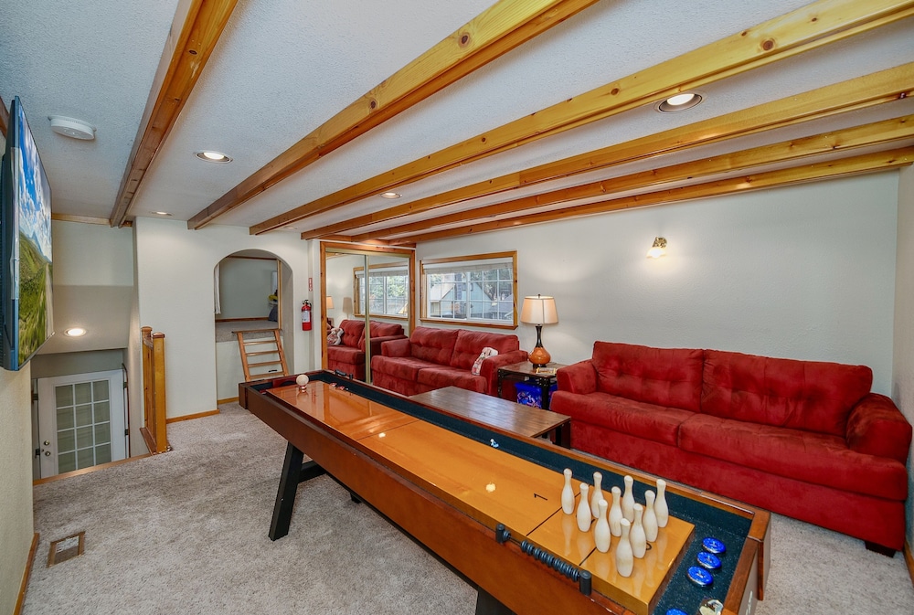 The Blue Bear Cabin Lake Tahoe Family Getaway 2 Bedroom Home