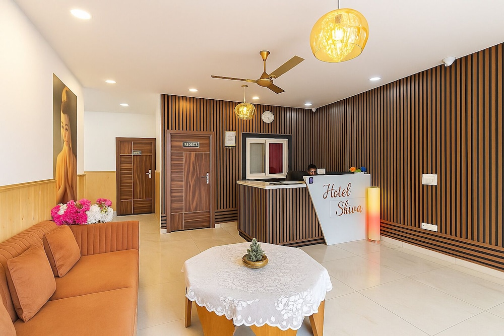 Hotel Shiva Lake - Near Mussoorie Lake