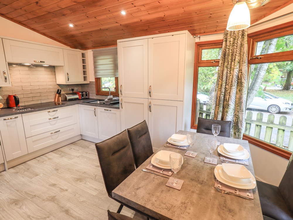 Cedar Lodge