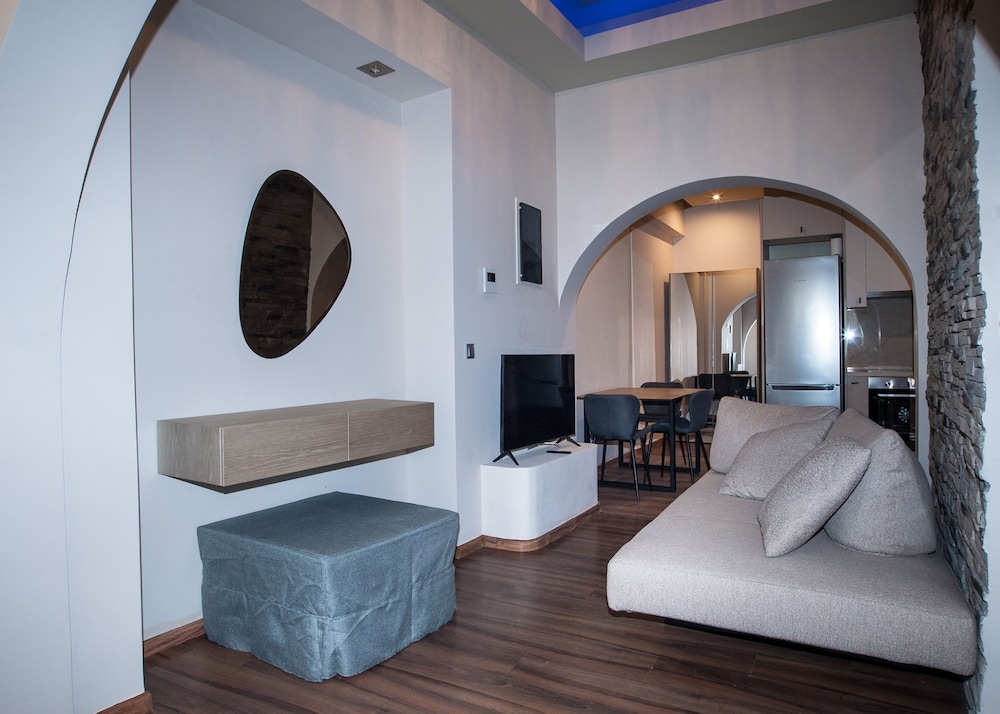 Sia s Retreat 2 in Nea Smirni