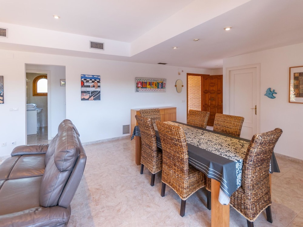 Luxurious Villa St Pere Pescador With Swimming Pool photo 3