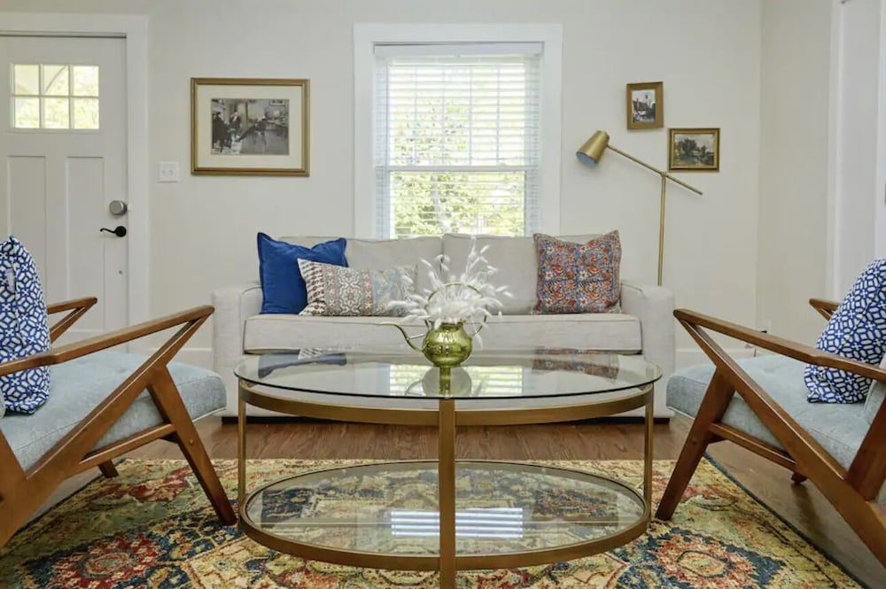 Beautiful 5BR Close to Downtown!Prime Derby House! - Image 5