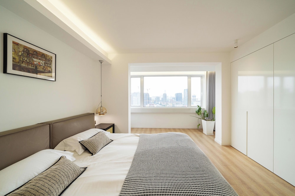 Book and Bed - SML Center