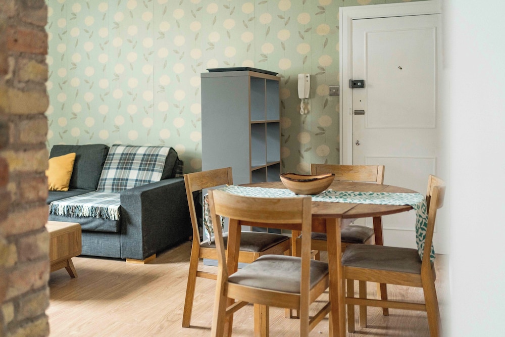 Cosy 1B Flat in Spitalfields Near Brick